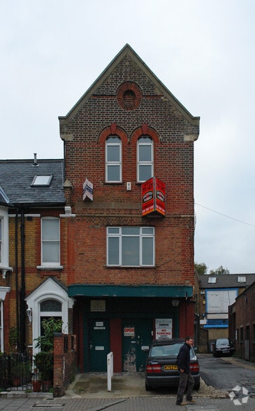 2 Bouverie Rd, London for lease - Building Photo - Image 2 of 4