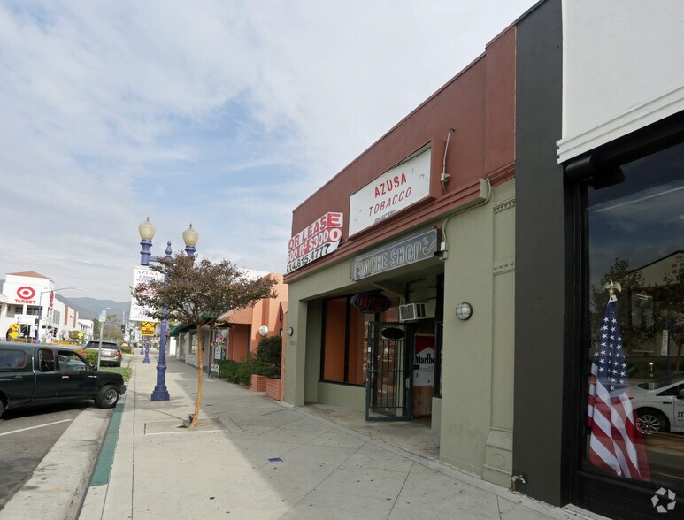 728 N Azusa Ave, Azusa, CA à louer - Photo du bâtiment - Image 2 de 2