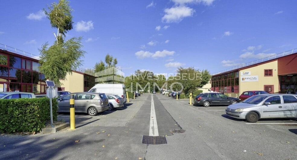Flex in Bondoufle for lease - Building Photo - Image 2 of 5