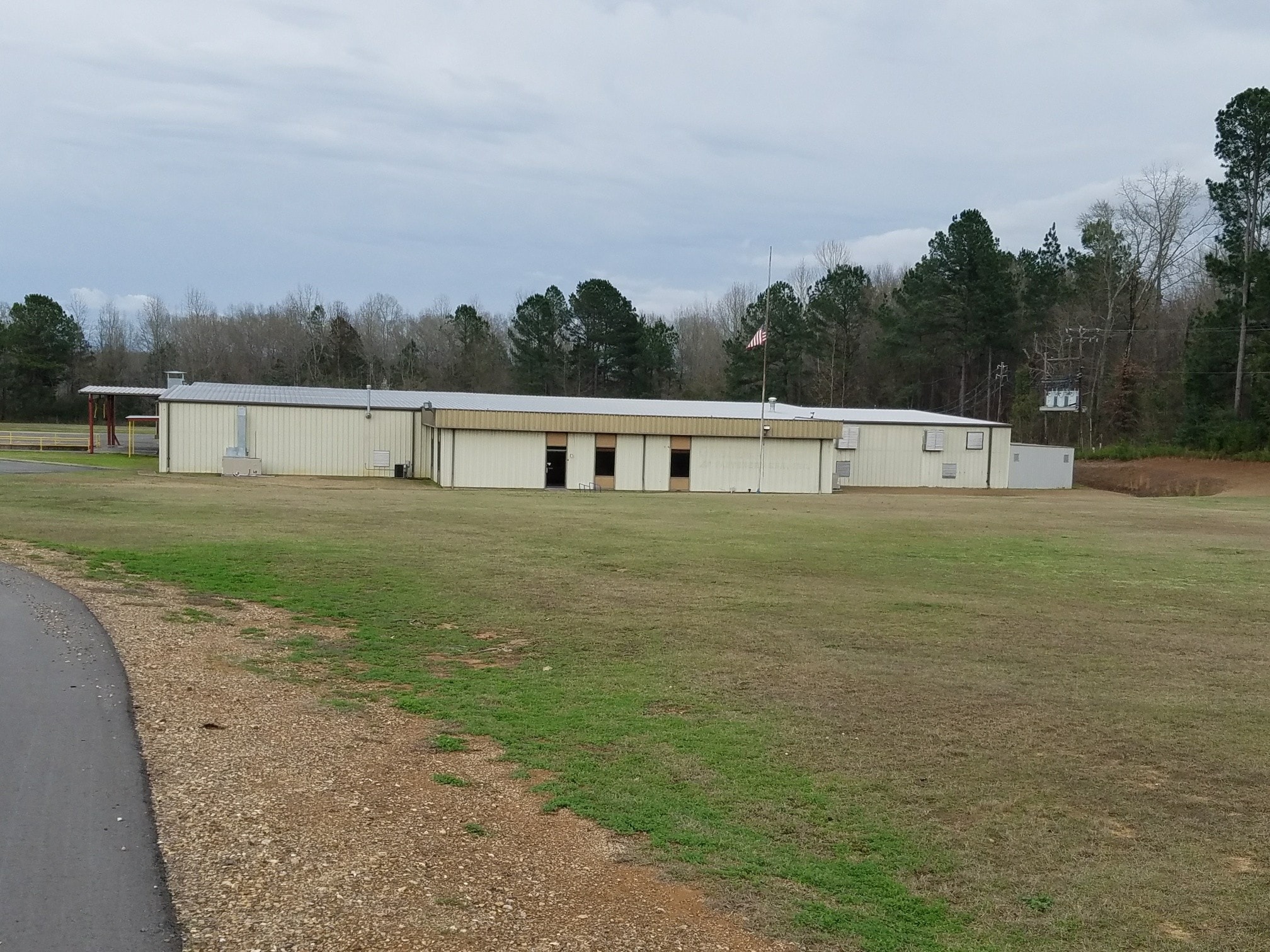1830 N Pine St, Vivian, LA for lease Primary Photo- Image 1 of 10
