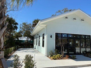 210 Dunlawton Ave, Port Orange, FL à louer - Photo du bâtiment - Image 2 de 12