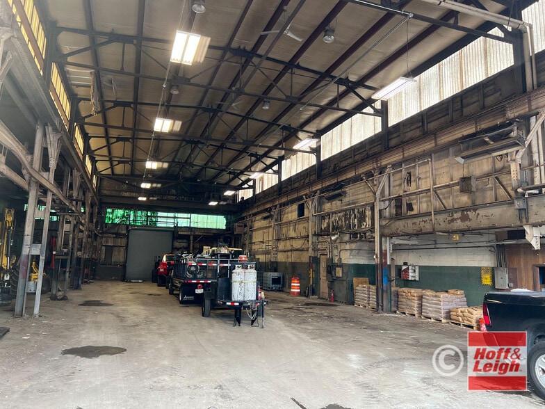 6700 Morgan Ave, Cleveland, OH for lease - Building Photo - Image 2 of 8