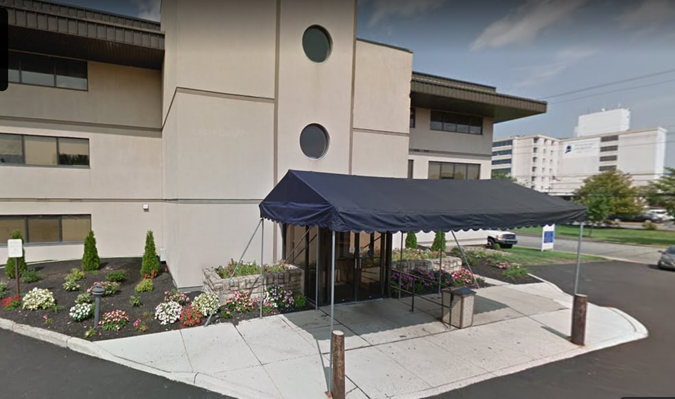 13 Armand Hammer Blvd, Pottstown, PA for lease - Building Photo - Image 3 of 9