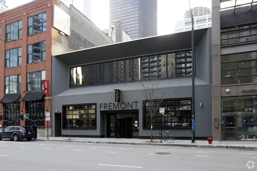 15 W Illinois St, Chicago, IL for lease - Primary Photo - Image 1 of 3