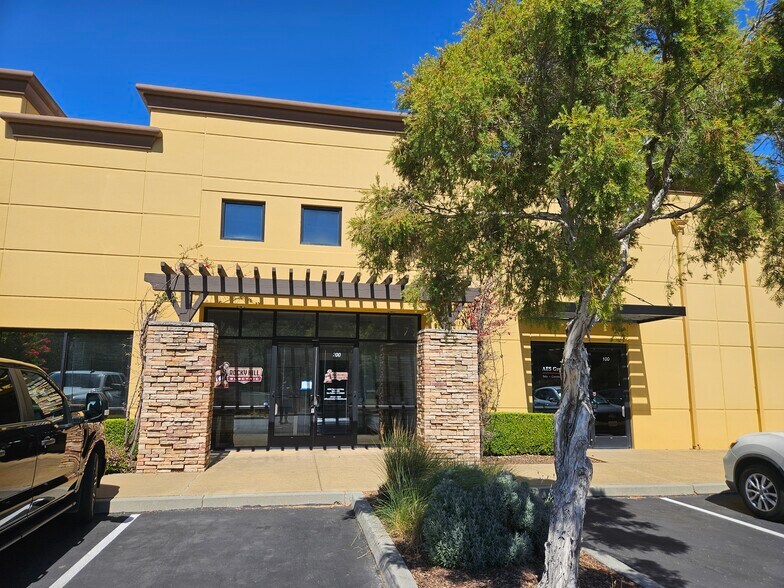 4328-4330 Redwood Hwy, San Rafael, CA à vendre - Photo du bâtiment - Image 1 de 47