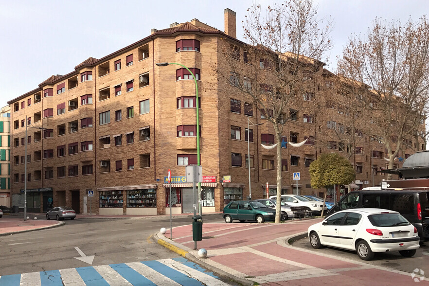 Calle Pila, 2, Parla, Madrid for lease - Primary Photo - Image 1 of 2