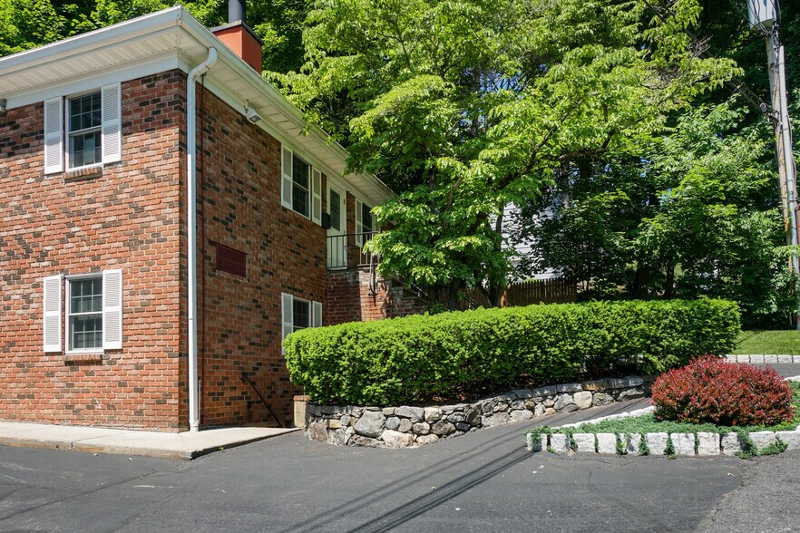 160 N State Rd, Briarcliff Manor Village, NY à louer - Photo du bâtiment - Image 3 de 18