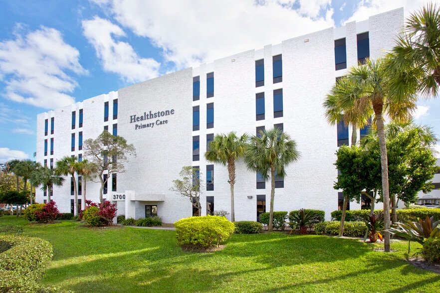 3700 Washington St, Hollywood, FL for lease - Building Photo - Image 2 of 4