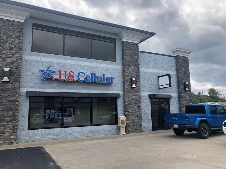 32 Tygart Mall Loop, Fairmont, WV for lease - Building Photo - Image 2 of 4