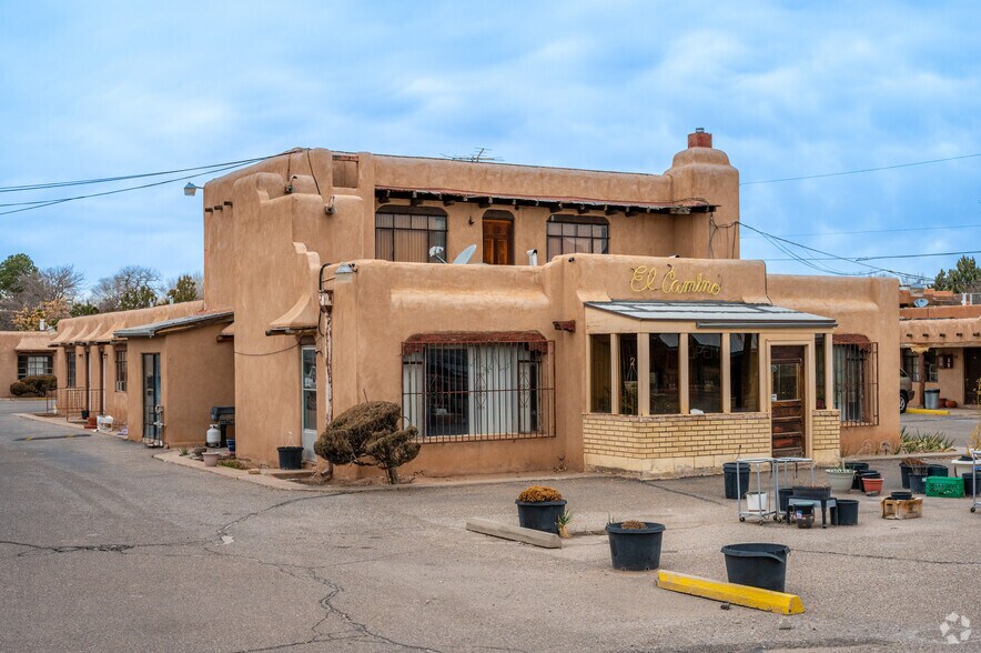 6851 4th St NW, Los Ranchos De Albuquerque, NM à vendre - Photo principale - Image 1 de 14
