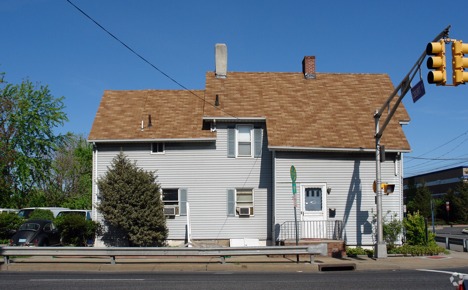 70-76 Court St, Hackensack, NJ à vendre - Photo principale - Image 1 de 1