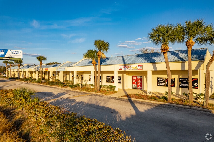 10600-10622 US Highway 19, Port Richey, FL à louer - Photo du bâtiment - Image 2 de 7