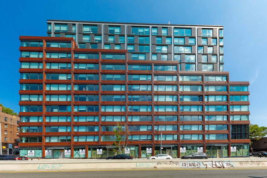 737 4th Ave, Brooklyn, NY à louer - Photo du bâtiment - Image 2 de 36