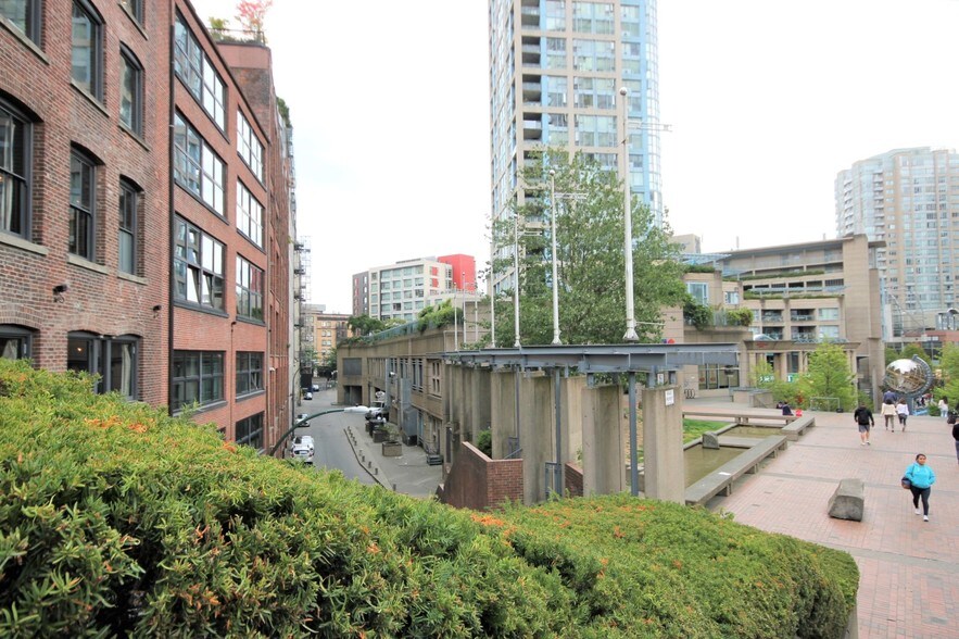 560-562 Beatty St, Vancouver, BC à louer - Photo du bâtiment - Image 3 de 6