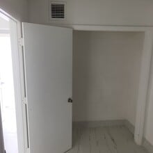 781 W Oakland Park Blvd, Oakland Park, FL for lease Interior Photo- Image 2 of 4