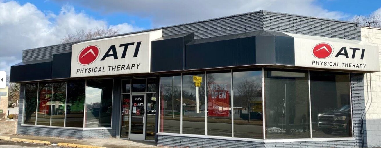 31372 Woodward Ave, Royal Oak, MI for lease Primary Photo- Image 1 of 6