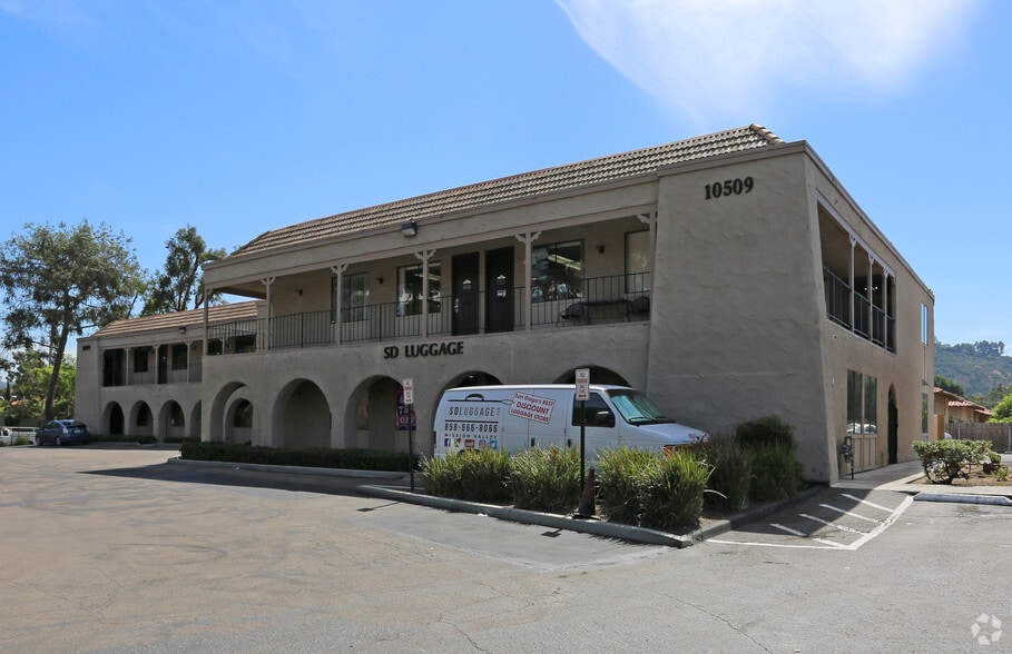 10509 San Diego Mission Rd, San Diego, CA à louer - Photo du bâtiment - Image 2 de 11