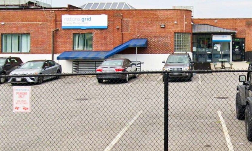 95-30 225th St, Queens Village, NY à louer - Photo du bâtiment - Image 2 de 12