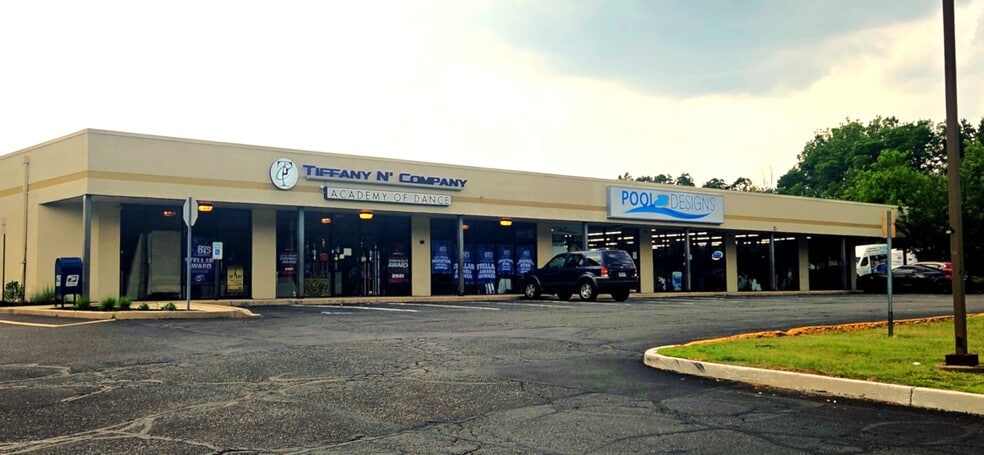 127 Highway 206, Hamilton, NJ for lease - Building Photo - Image 2 of 7