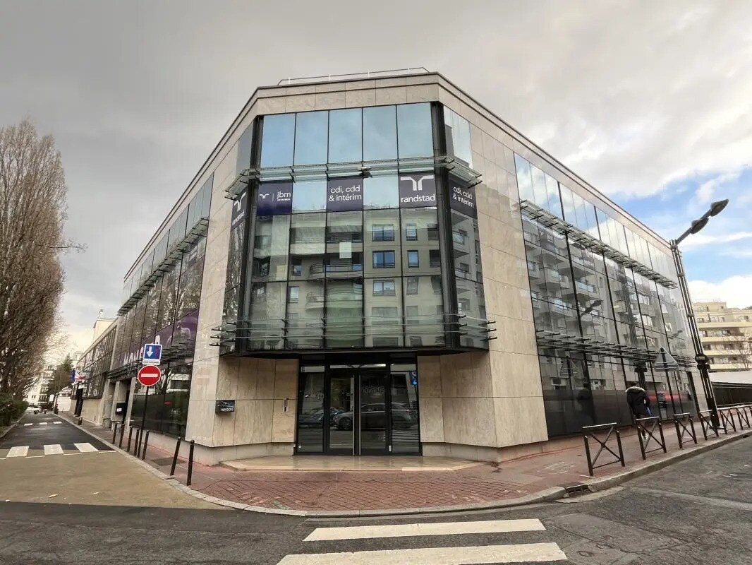14-16 Rue Clément Bayard, Levallois-Perret for lease Building Photo- Image 1 of 3
