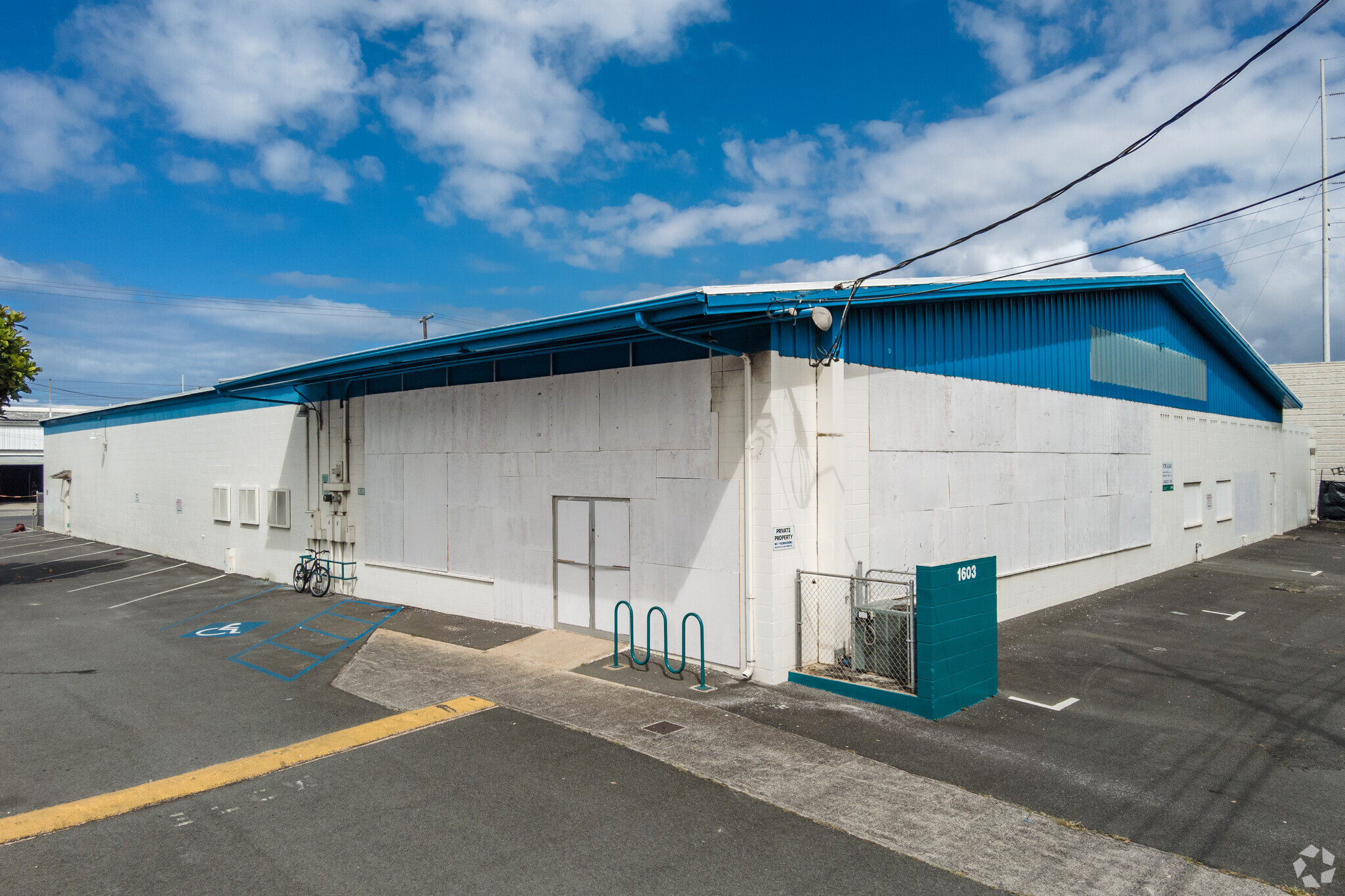 1603 Dillingham Blvd, Honolulu, HI for sale Building Photo- Image 1 of 1