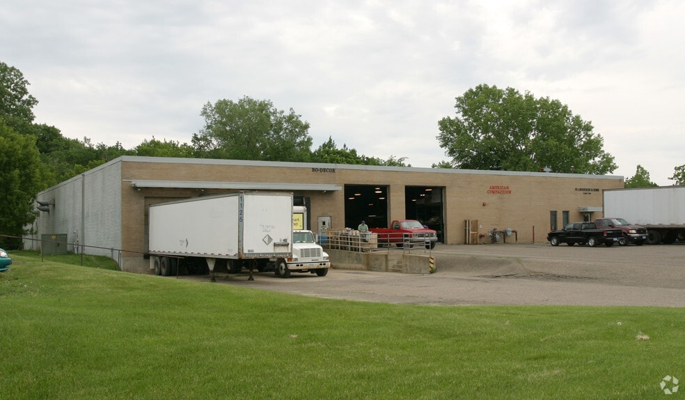 3350 Mike Collins Dr, Eagan, MN for sale - Building Photo - Image 2 of 5