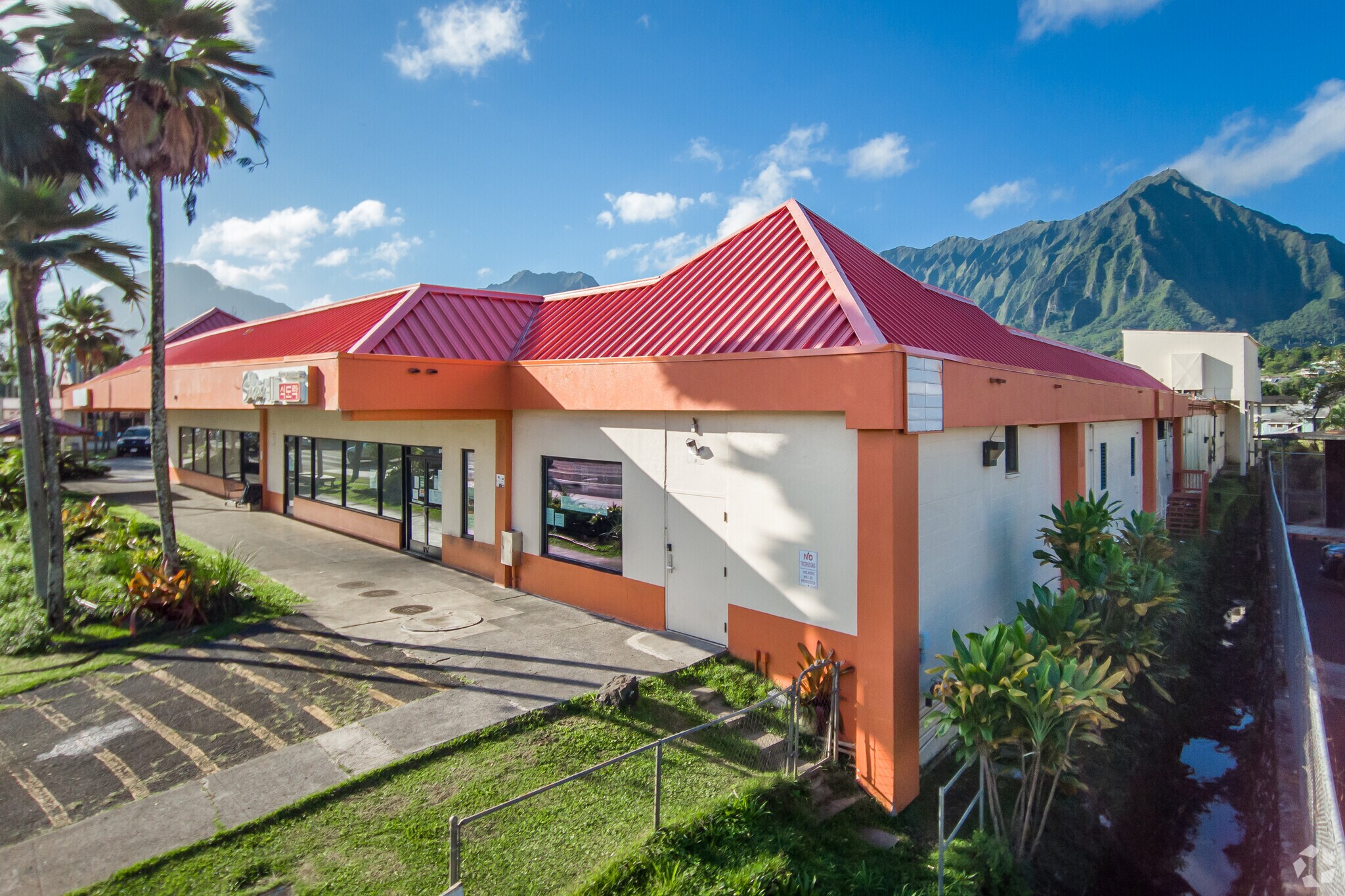 45-934 Kamehameha Hwy, Kāneohe, HI for sale Building Photo- Image 1 of 1