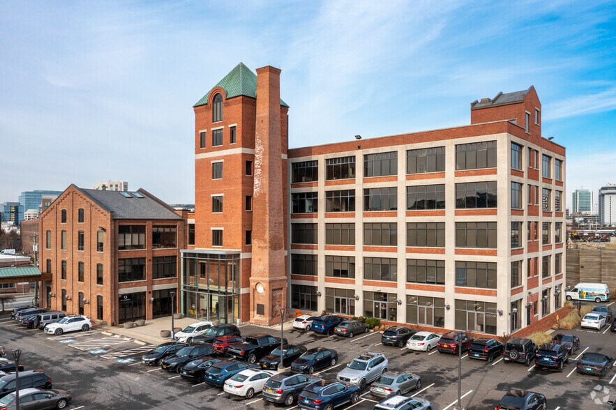 700 Canal St, Stamford, CT for lease - Building Photo - Image 1 of 11