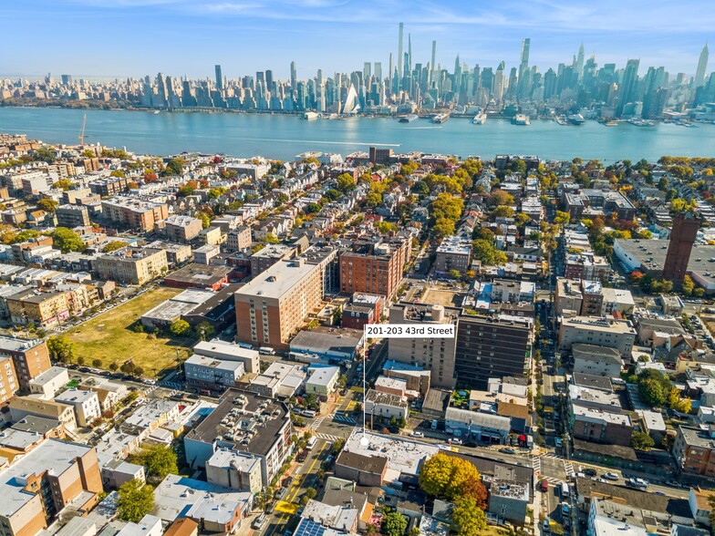 201-203 43rd St, Union City, NJ for sale - Building Photo - Image 1 of 8