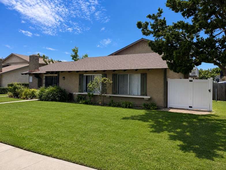 2236 Franzen Ave, Santa Ana, CA for sale - Building Photo - Image 2 of 5