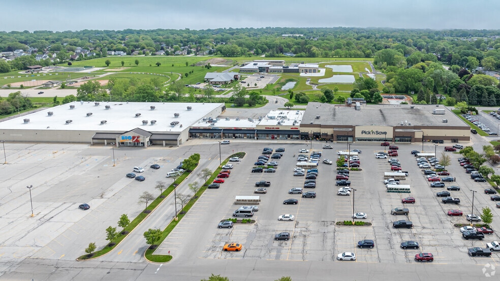 5141 Douglas Ave, Racine, WI for sale - Building Photo - Image 1 of 4