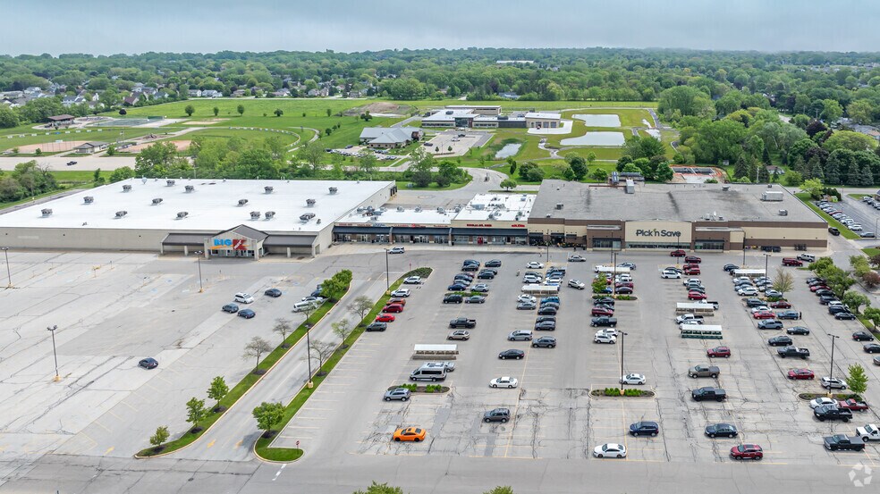 5141 Douglas Ave, Racine, WI à vendre - Photo du bâtiment - Image 1 de 4