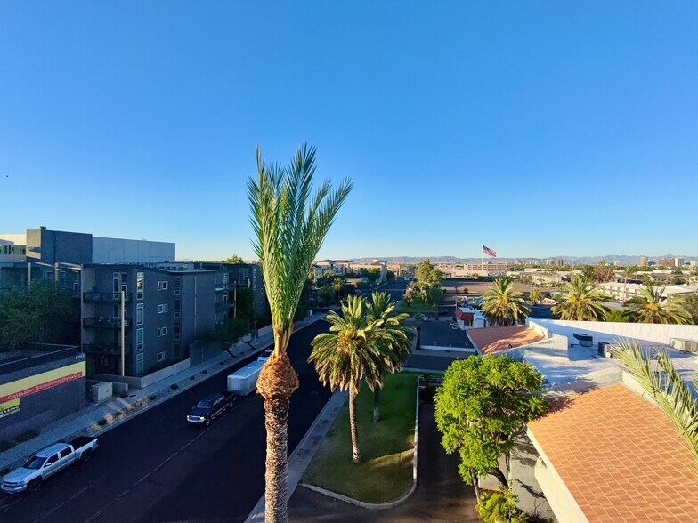 5320 N 16th St, Phoenix, AZ à vendre - Photo du bâtiment - Image 3 de 13