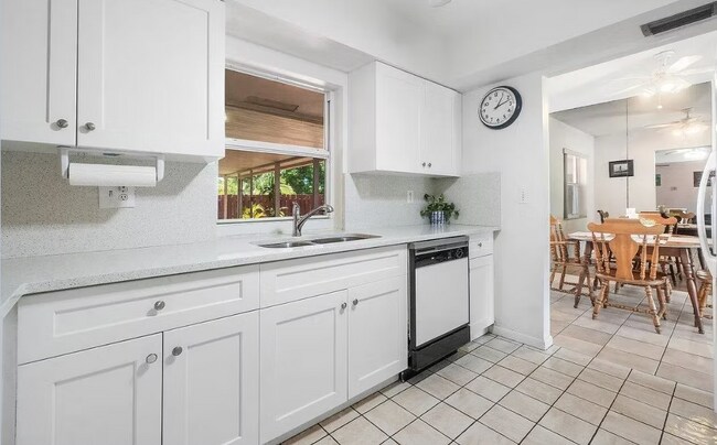 Plus de détails pour 2211 SE 3rd St, Boynton Beach, FL - Multi-résidentiel à vendre