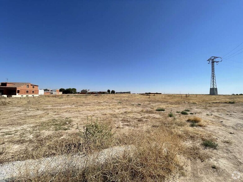 Calle Rodríguez de la Fuente, s/n, La Villa de Don Fadrique, Toledo à vendre - Photo du bâtiment - Image 2 de 5