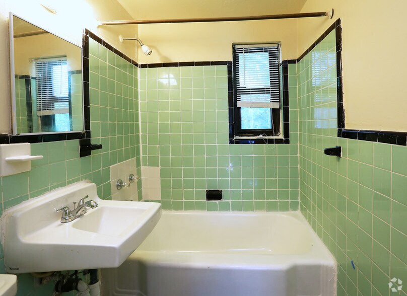 35 Woodland Dr, Hartford, CT à vendre - Photo intérieure - Image 2 de 98