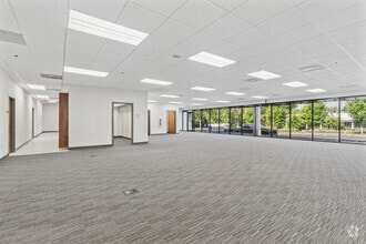 1000 Holcomb Woods Pky, Roswell, GA for lease Interior Photo- Image 2 of 6
