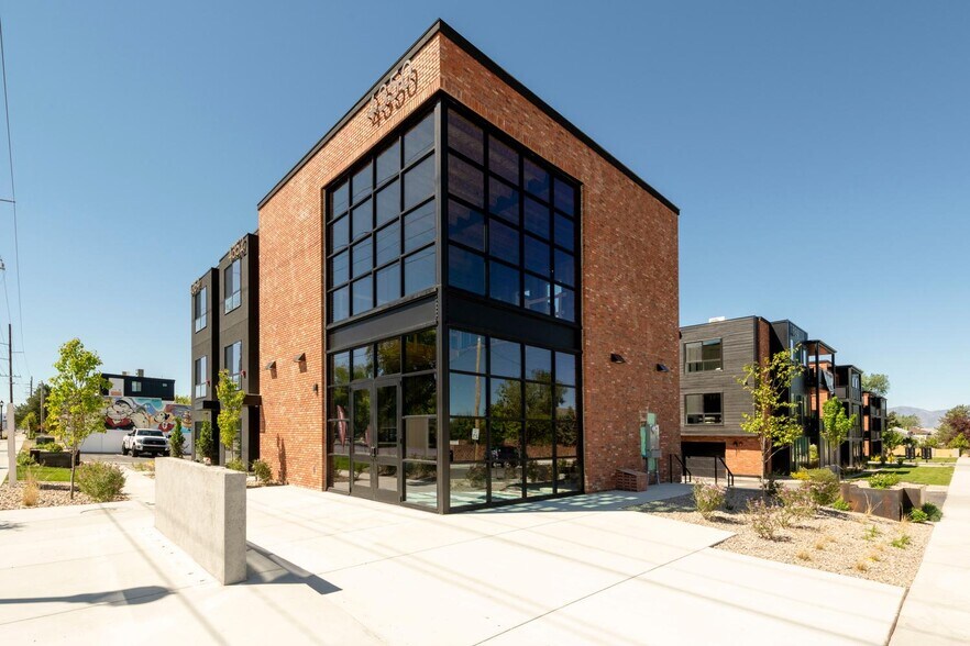 4348 S 900 E, Salt Lake City, UT à vendre - Photo du bâtiment - Image 2 de 18