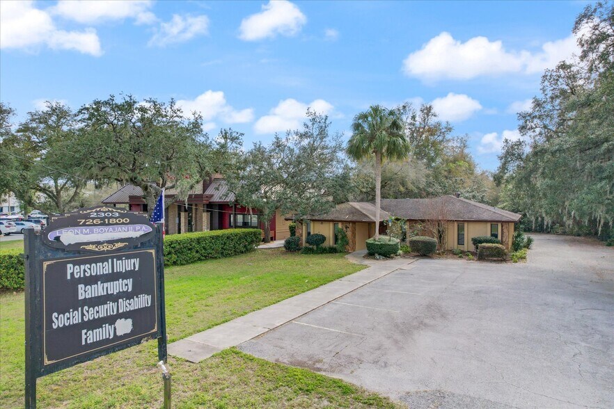 2303 W Highway 44, Inverness, FL à vendre - Photo du bâtiment - Image 2 de 44