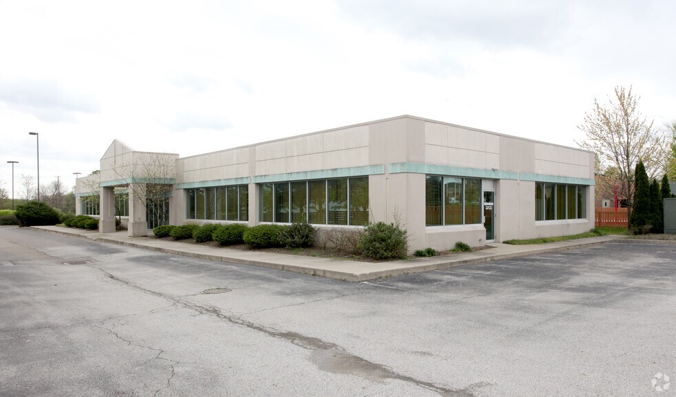 8692 Olde Worthington Rd, Westerville, OH for sale - Building Photo - Image 2 of 4