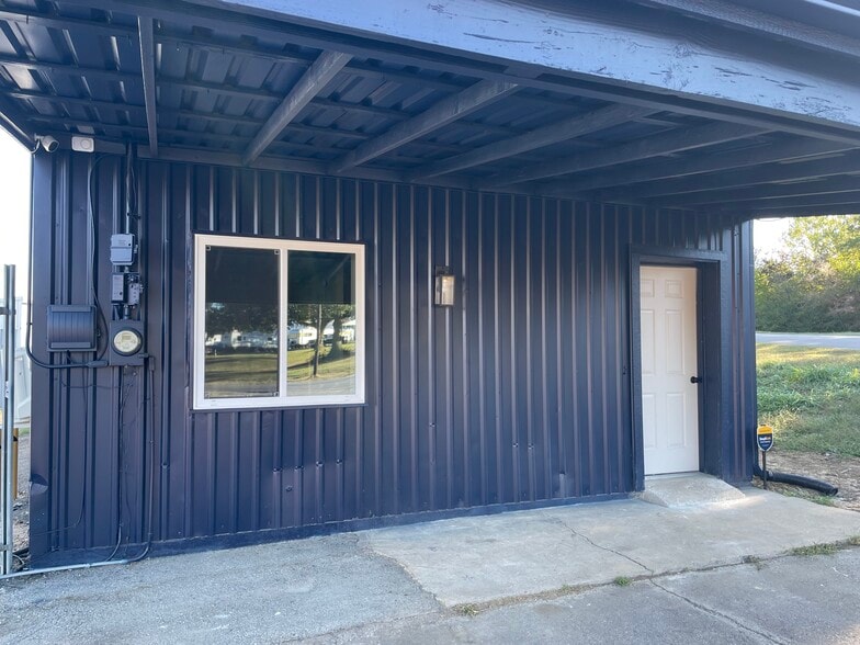 7447 W 78th St, Tulsa, OK for lease - Building Photo - Image 1 of 11