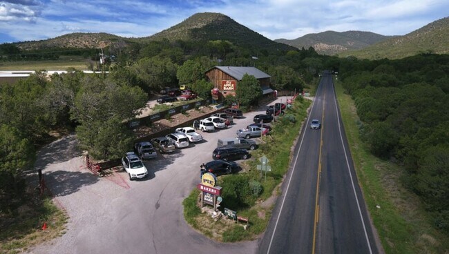 Plus de détails pour 949 Highway 82, Mountain Park, NM - Commerce de détail à vendre