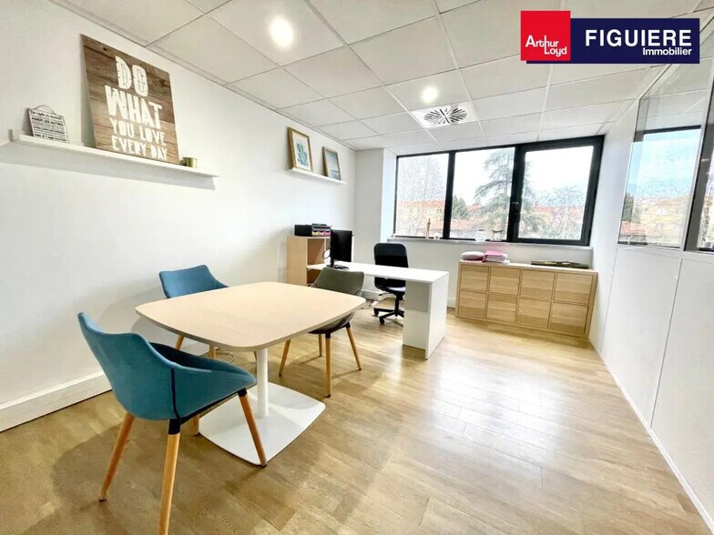 Office in Aix-en-Provence for lease - Interior Photo - Image 3 of 12