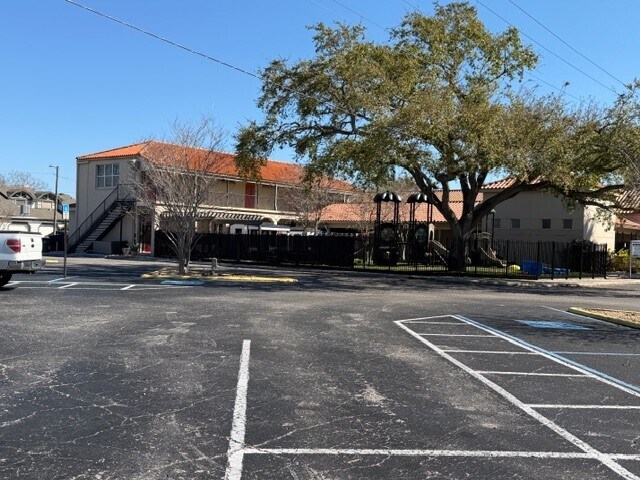 501 S Dale Mabry Hwy, Tampa, FL à vendre - Photo du bâtiment - Image 2 de 4