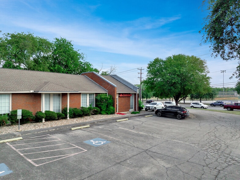 6029 Fountainwood St, San Antonio, TX for lease - Building Photo - Image 2 of 10