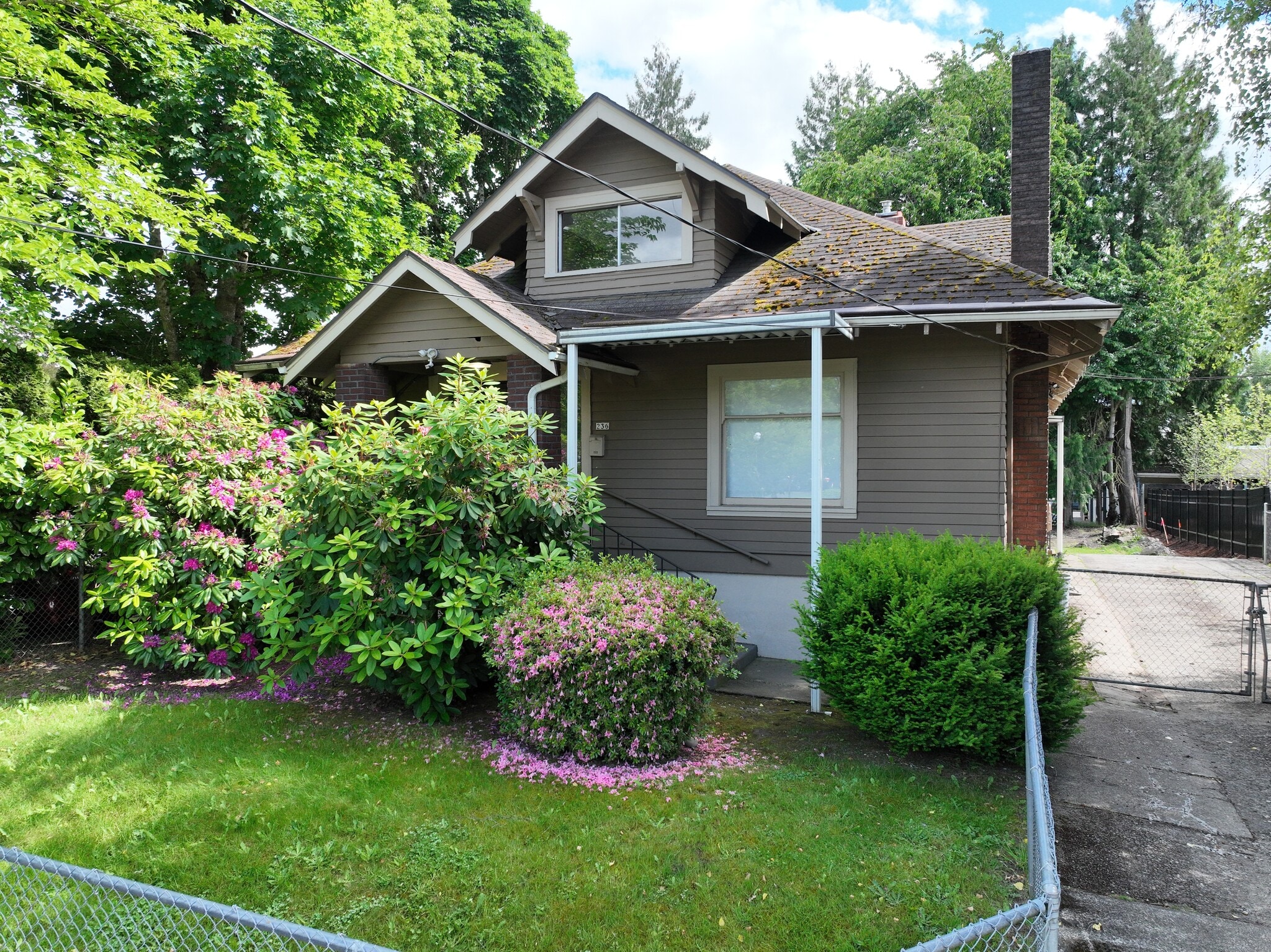 236 NE Knott St, Portland, OR for sale Building Photo- Image 1 of 4