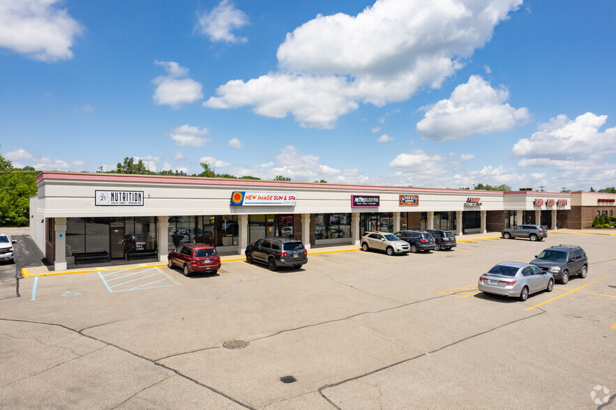 2111-2173 Main St W, Lowell, MI for lease - Building Photo - Image 3 of 4