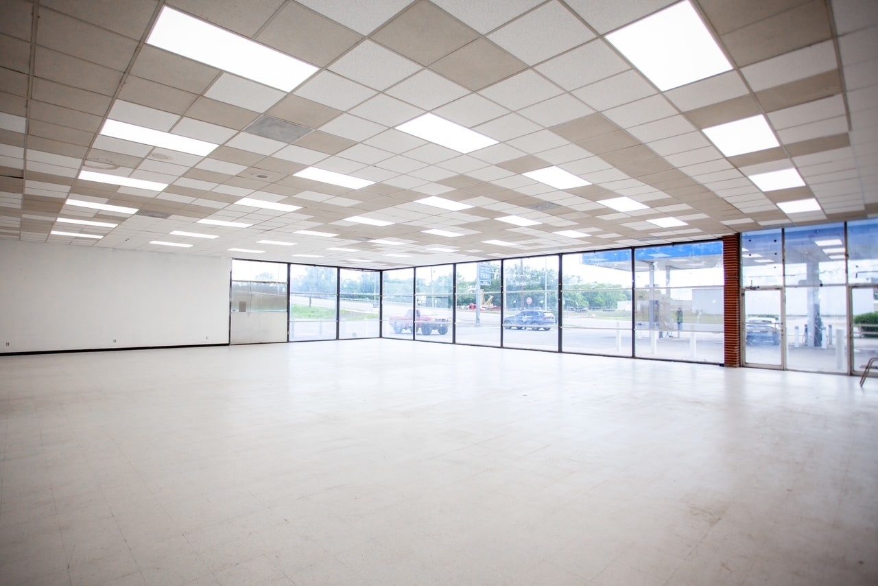 2429 Carraway Blvd, Birmingham, AL for lease Interior Photo- Image 1 of 8