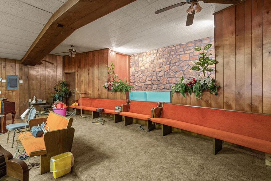 9835 Frankoma Rd, Sapulpa, OK for sale - Interior Photo - Image 3 of 21