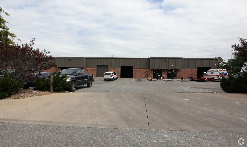 3121 S Dodgion Ave, Independence, MO for sale - Building Photo - Image 3 of 3